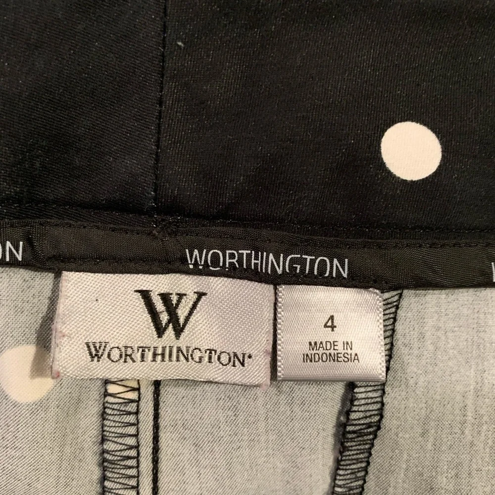 Worthington Black and White Straight Skinny Size 4​​​​​​​​​​​​​​​​​​​​​